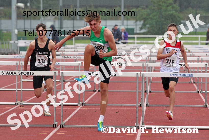 Mens and Boys hurdles, 2021 North Eastern Track and Field Champs., Middesbrough. Photo: David T. Hewitson/Sports for All Pics
